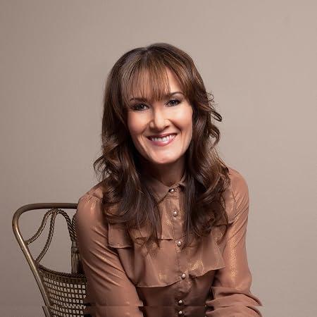 Photo of Caroline Leaf
