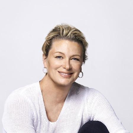 Photo of Kristin Hannah