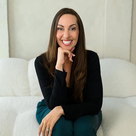Photo of Vanessa Van Edwards