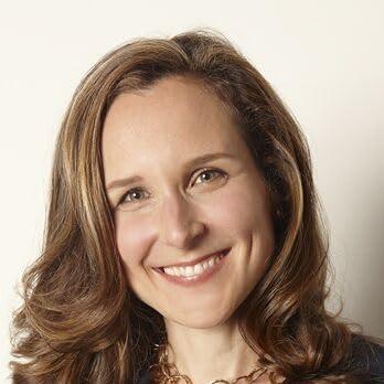 Photo of Lindsey Pollak