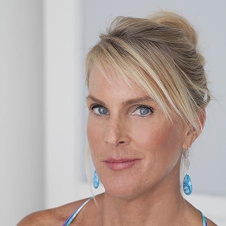 Photo of Elin Hilderbrand