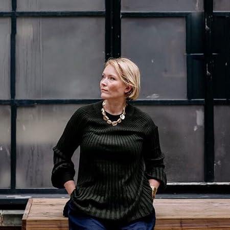 Photo of Caroline Goyder